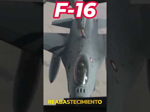 F-16 DANESES PRACTICANDO REABASTECIMIENTO.