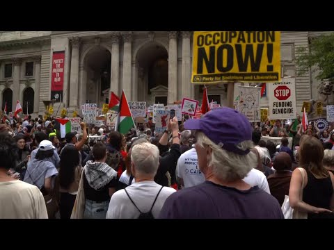 Thousands protest ahead of Netanyahu's United Nations General Assembly speech