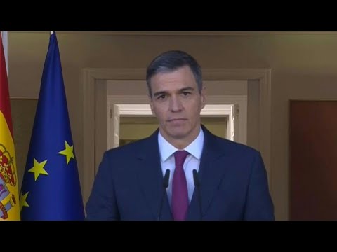 Pedro Sánchez anuncia que seguirá al frente del Gobierno español | AFP