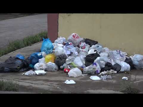 Moradores de SDE se quejan por basura e inundaciones