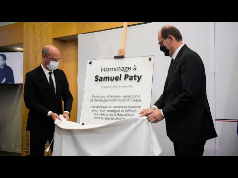 Jean Castex rend hommage à Samuel Paty, un serviteur de la République • FRANCE 24