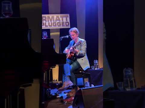Tom Odell unplugged Zermatt new song and stay tonight at the guitar