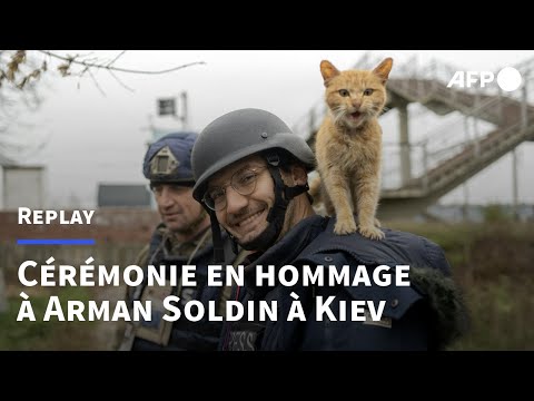 REPLAY - Cérémonie à Kiev en hommage au journaliste de l'AFP Arman Soldin tué en Ukraine