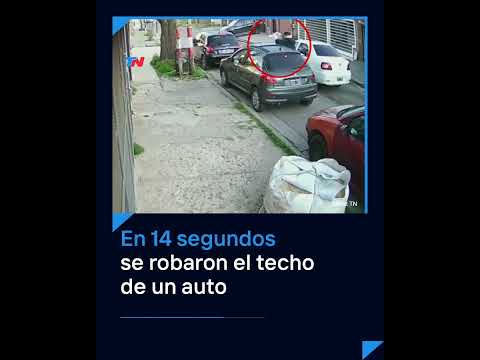 En sólo 14 segundos se llevaron el techo de un auto a plena luz del día