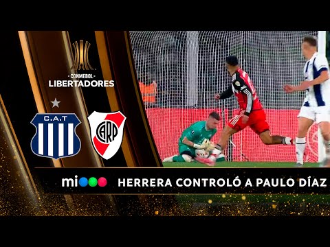 Herrera controló un cabezazo de Paulo Díaz - Talleres vs. River - Libertadores 2024