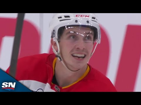Flames Sam Honzek Takes Advantage Of Turnover To Score First Career NHL Goal
