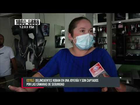 ¡Al descaro! Mujer y acompañante roban en joyería de Estelí - Nicaragua