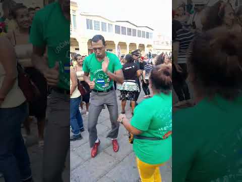 Joel bailarin de la Plaza Libertad #viral #baile #plazalibertad #like #music #parati #shorts