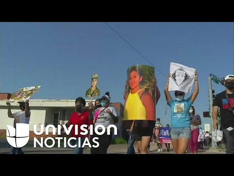 Familia y amigos conmemoran en Houston el que sería el cumpleaños 21 de la soldado Vanessa Guillén