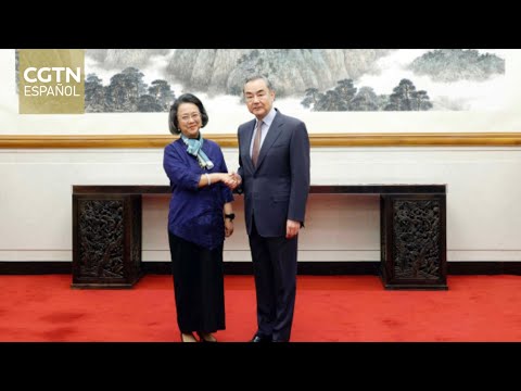 Máximo diplomático chino se reúne con secretaria ejecutiva de ESCAP