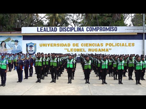 Nicaragua cuenta con 300 nuevos oficiales de la Policía