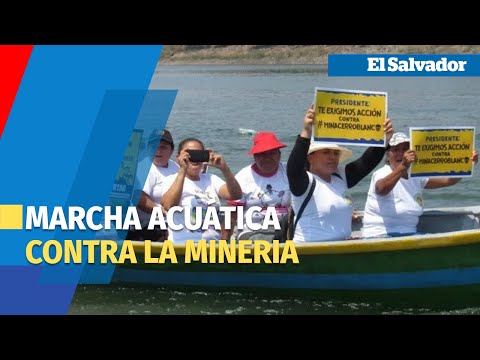Organizaciones sociales realizan marcha acuática contra minería el en Día de la Tierra
