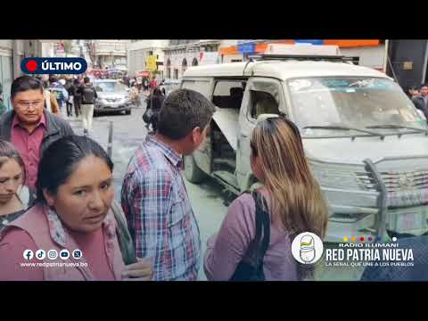 Incendio de minibús en centro de La Paz deja un herido; causas están bajo investigación