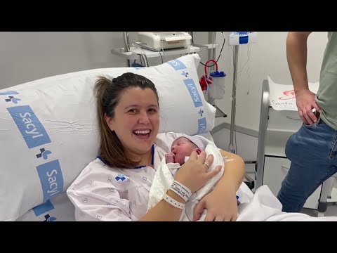 Nace Carla, la primera bebé del año en Salamanca