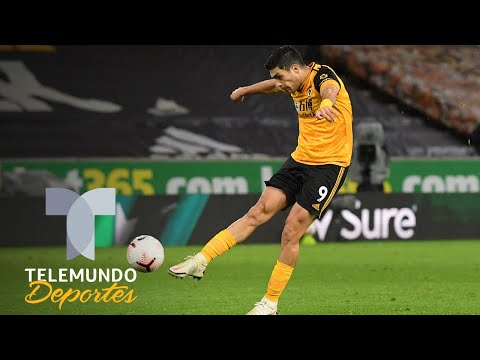 Raúl Jiménez anota un GOLAZO a la distancia ante el Newcastle United | Telemundo Deportes