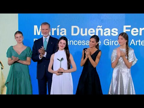 Los Reyes, la Princesa y la Infanta presiden los Premios FPdGi 2023
