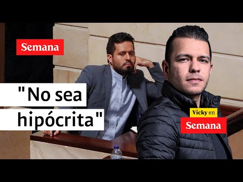 Jota Pe Hernández le 'canta la tabla' a Alfredo Mondragón | Vicky en Semana