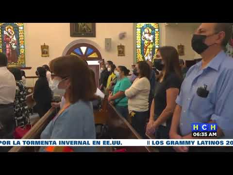 ¡Tiempo de sacrificio! Capitalinos asisten a la iglesia La Guadalupe para dar inicio a la Cuaresma