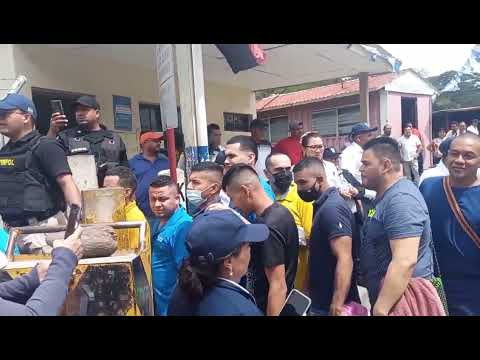 Hondureños indultados por Daniel Ortega llegan a su país