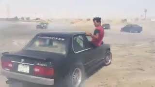 استعراض ثمانية سيارات في وقت واحد