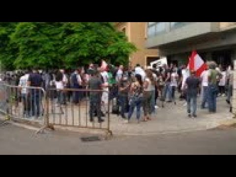 Protest near French embassy over Hezbollah weapons