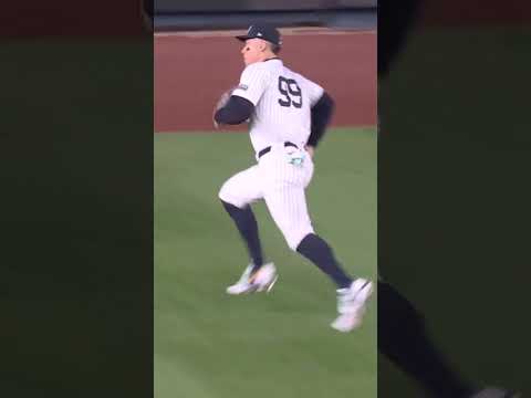 Aaron Judge robs Freddie Freeman of a hit! #WorldSeries