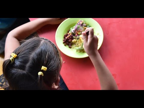 En Contraste: La alimentación en los menores de edad
