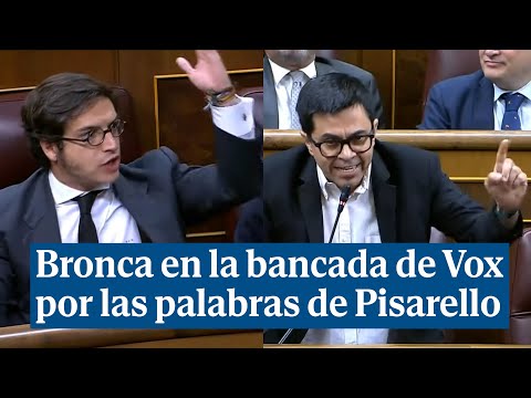 La bancada de Vox se cabrea tras las palabras de Pisarello