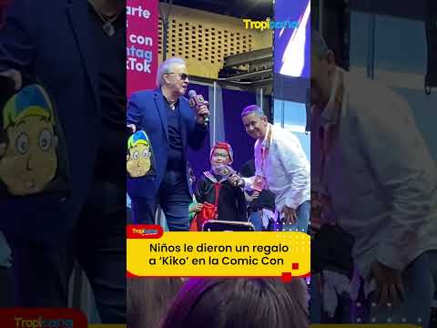 #Shorts 'Kiko' recibió regalos en la Comic Con