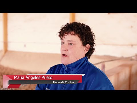 Cristina Landete, primera persona sordociega en competir a caballo en España