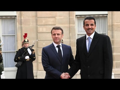 Emmanuel Macron reçoit l'émir du Qatar à l'Élysée | AFP Images