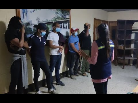 Agentes de la PNC remiten a 10 migrantes venezolanos en Alta Verapaz