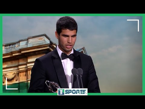 Luis Figo ENTREGA premio Laureus al tenista español Carlos Alcaraz