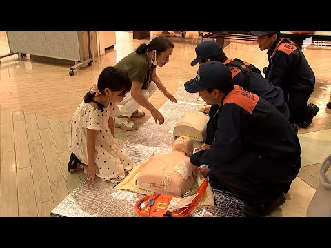 “体験しながら学ぶ”防災イベント 非常食試食やAED使った心肺蘇生体験も＝静岡・伊東市