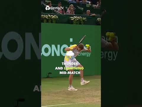 Thunder and Lightning Interrupt Tennis Players Mid-Match ⛈