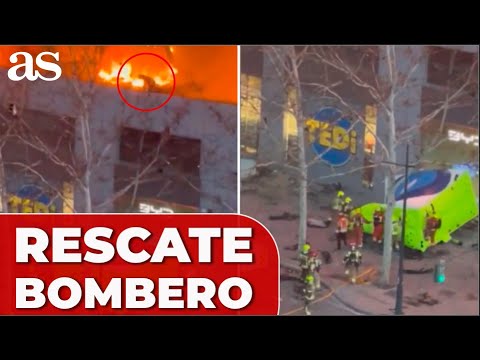 BOMBERO saltando a COLCHÓN de RESCATE tras quedar ATRAPADOS por las LLAMAS