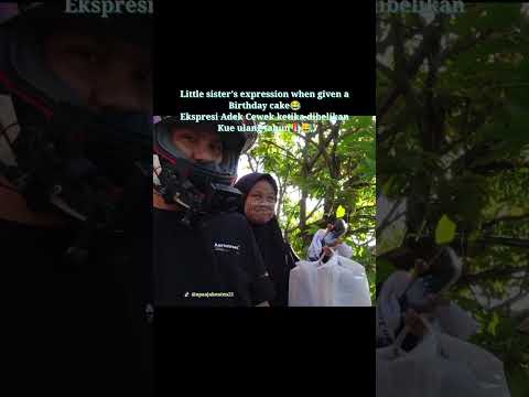 Ekspresi Adek Cewek ketika dibelikan kue ulang tahun‼️😅 #shorts #motovlog #ekspresi #adek #cewek