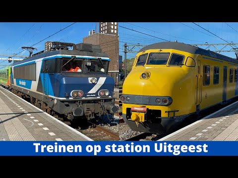 Treinen op station Uitgeest - 9 oktober 2022