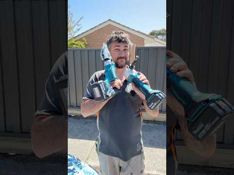 Two really cool tools for cutting sheet metal Colorbond fencing. #makita #tools #construction