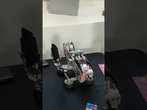 Solving Rubik’s cube with open source @ UbuCon Europe 2025