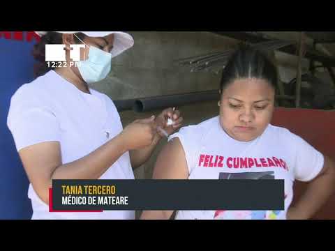 Vacunan de forma voluntaria contra el COVID-19 a familias de Mateare - Nicaragua