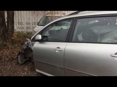 Toyota Avensis Verso 2001 m dalys
