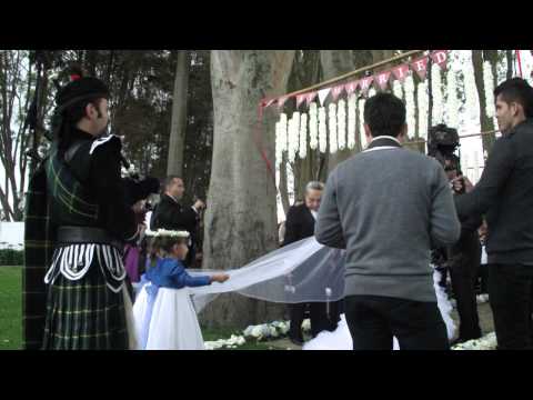 Andrés Filsoleil entrada en gaita escocesa en boda