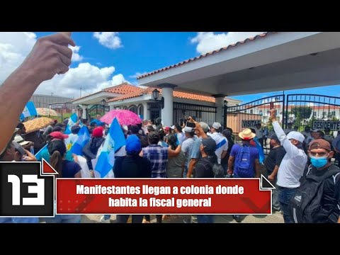 Manifestantes llegan a colonia donde habita la fiscal general