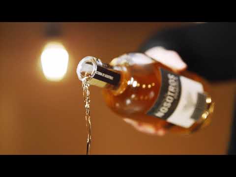 SPEEDRING - Spinning Camera Liquid Pours Captured in 4K @ 900FPS