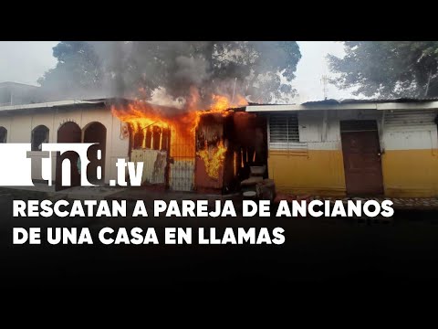 ¡Rescatados de las llamas! Ancianos salvados de incendio en Managua