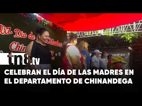 Celebran el Día de las Madres en Chinandega con comerciantes del Mercado Bisne - Nicaragua