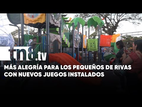 Niños de Rivas gozan en nuevos juegos instalados en el parque Evaristo Carazo
