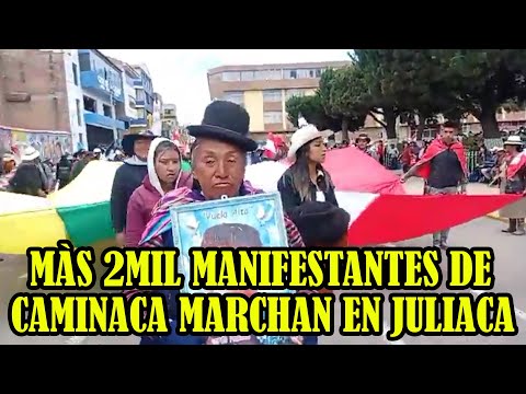 MANIFESTANTES DEL DISTRITO DE CAMINACA PROVINCIA AZANGARO MARCHAN PIDIENDO JUSTICIA EN JULIACA..