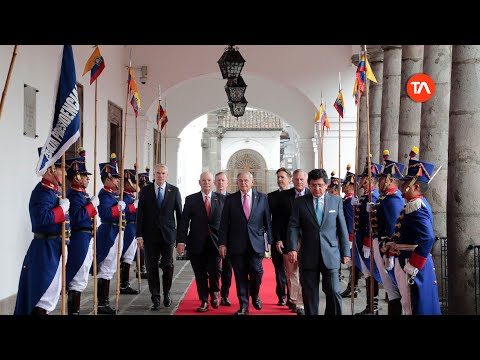 Una delegación de senadores estadounidenses visita Ecuador